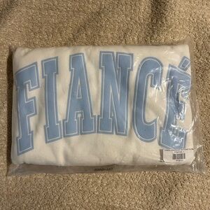 The Bar Fiancé sweatshirt Large in white and Blue